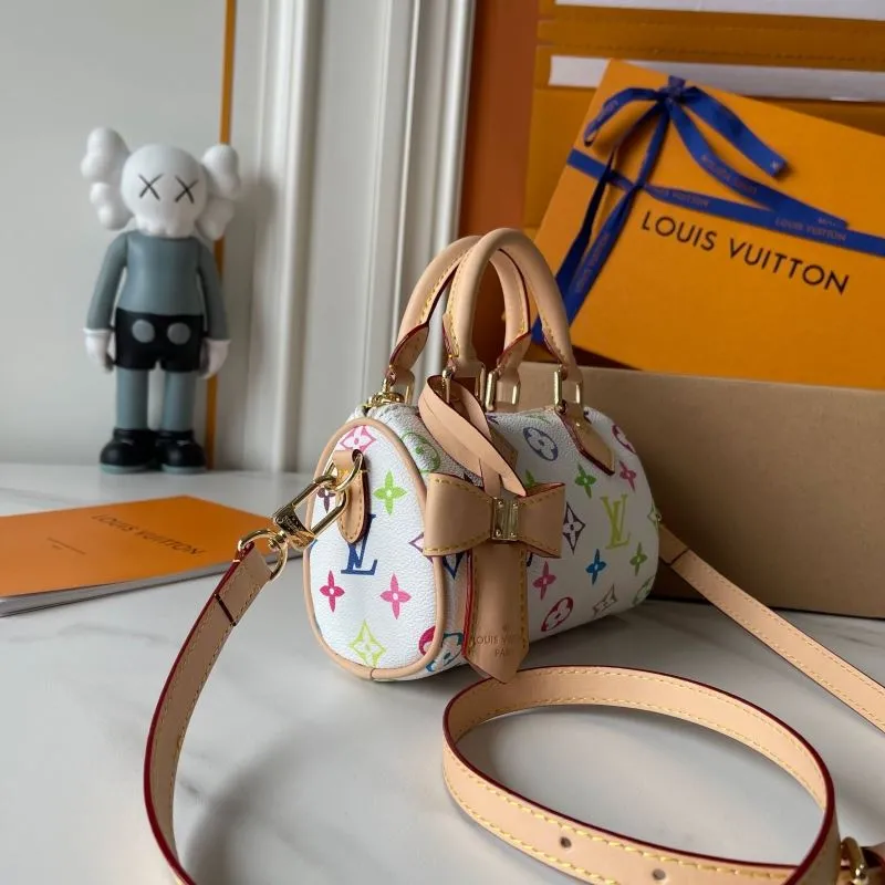 Alternative view of LV Speedy Bags-424