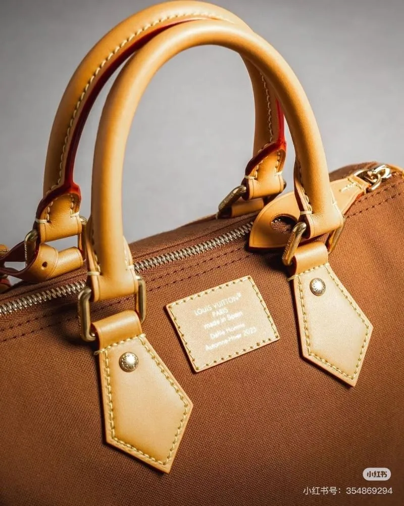 Alternative view of LV Speedy Bags-496
