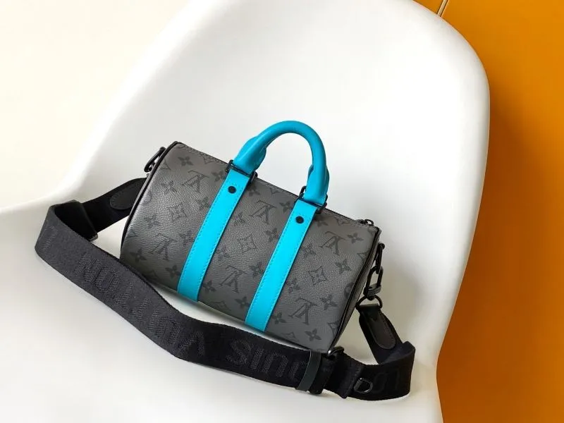 Alternative view of LV Speedy Bags-510
