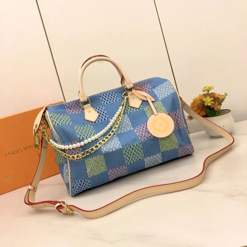 Alternative view of LV Speedy Bags-519