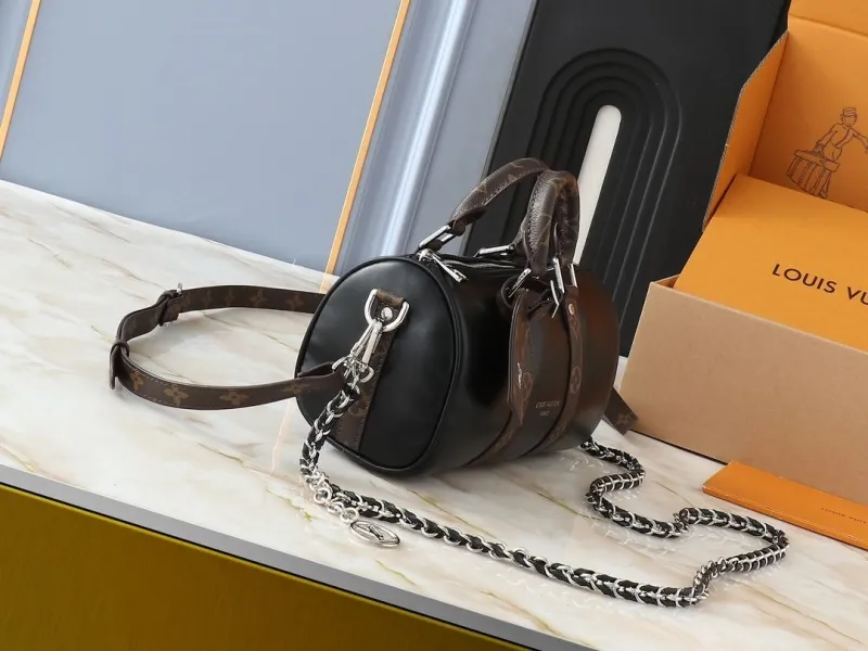 Alternative view of LV Speedy Bags-553