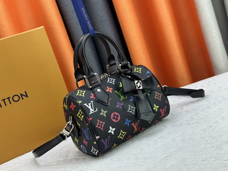 Alternative view of LV Speedy Bags-567