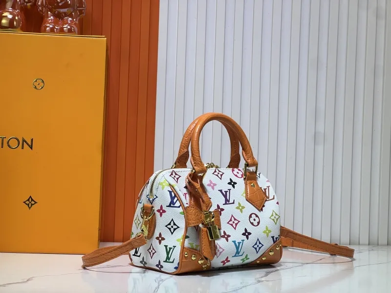 Alternative view of LV Speedy Bags-570