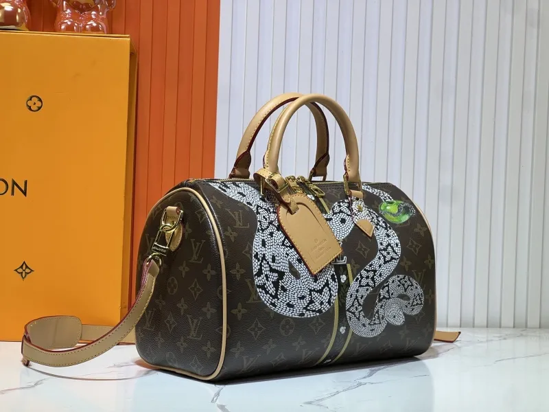 Alternative view of LV Speedy Bags-586