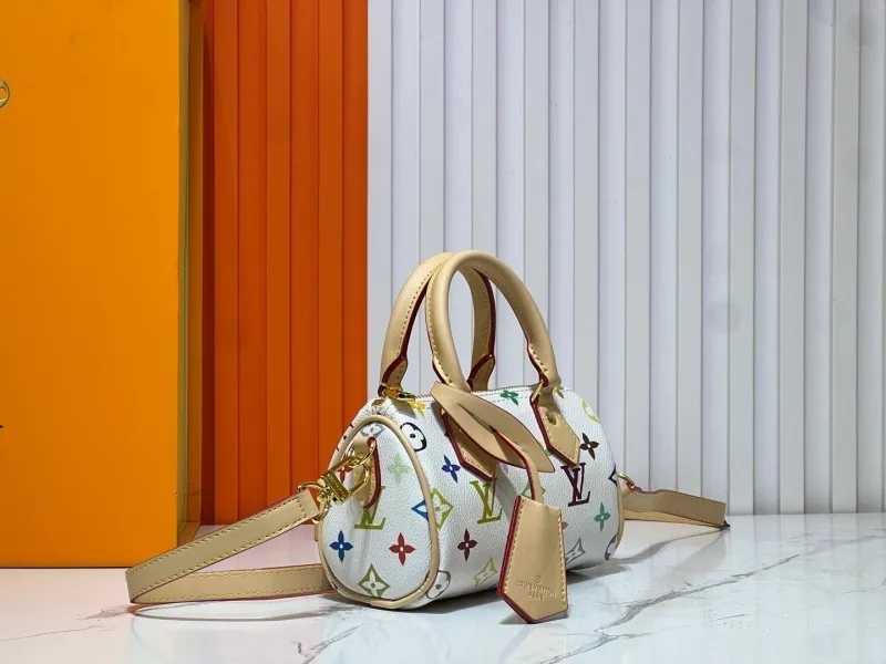 Alternative view of LV Speedy Bags-590