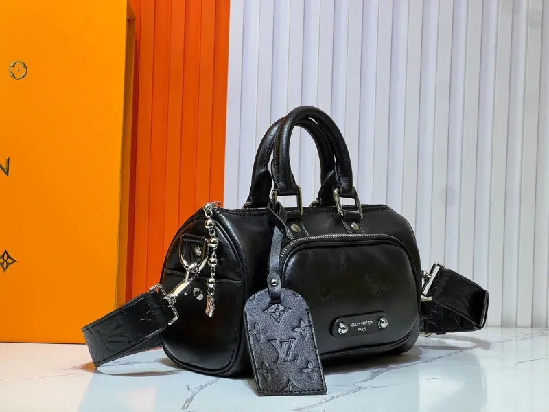 Alternative view of LV Speedy Bags-592