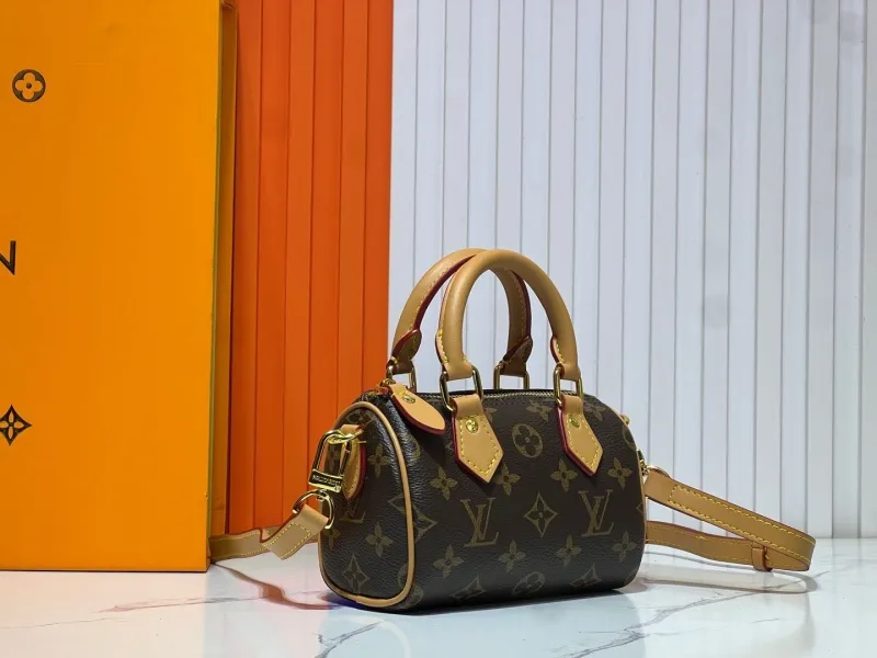 Alternative view of LV Speedy Bags-596