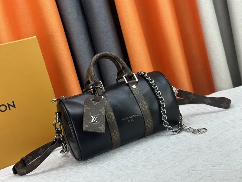 Alternative view of LV Speedy Bags-602