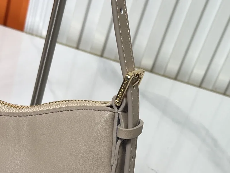 LV Top Handle Bags-121 - Image 4