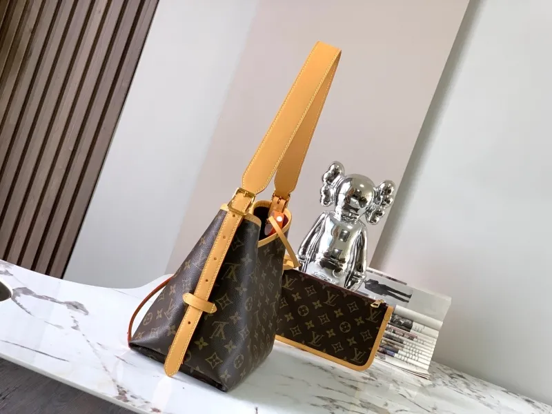 Alternative view of LV Top Handle Bags-281