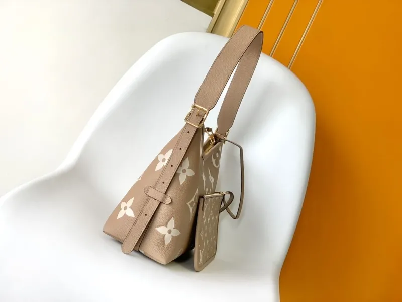 Alternative view of LV Top Handle Bags-304