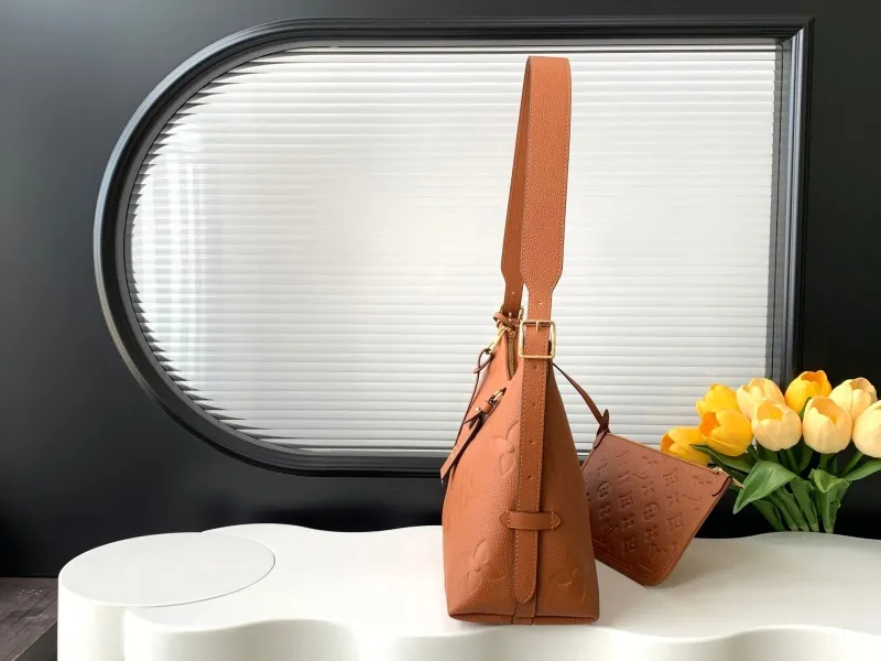 Alternative view of LV Top Handle Bags-308