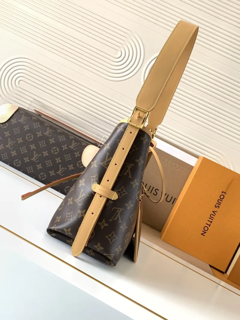 Alternative view of LV Top Handle Bags-444