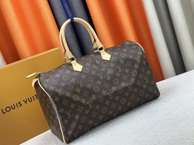Alternative view of LV Travel Bags-1