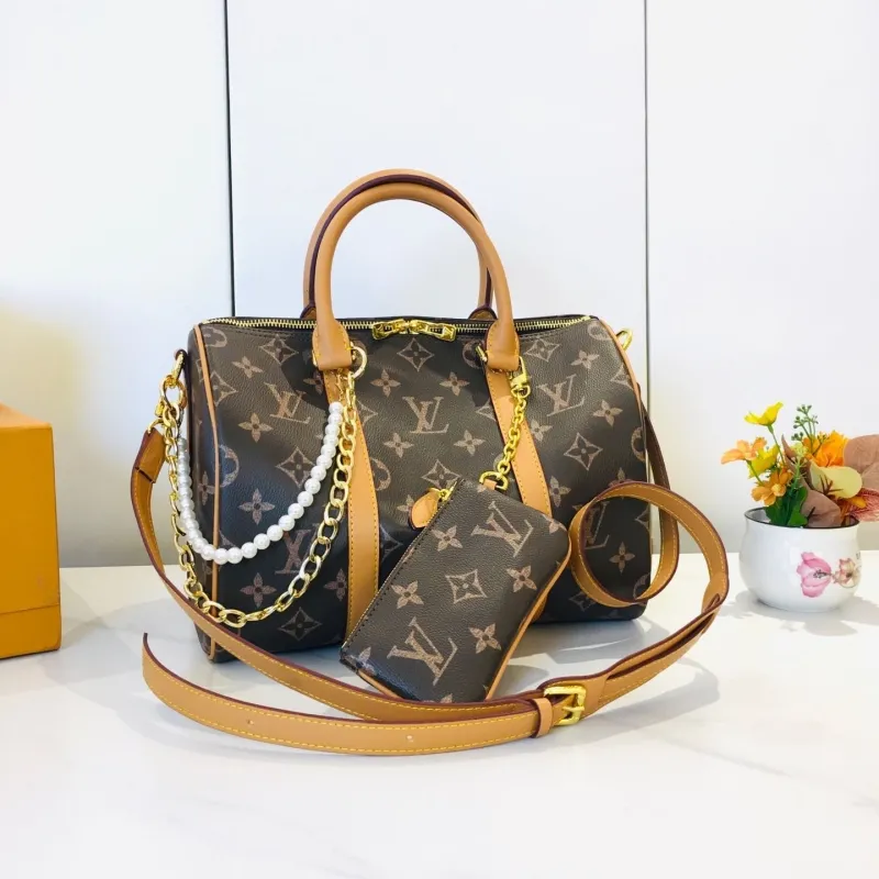 LV Travel Bags-6
