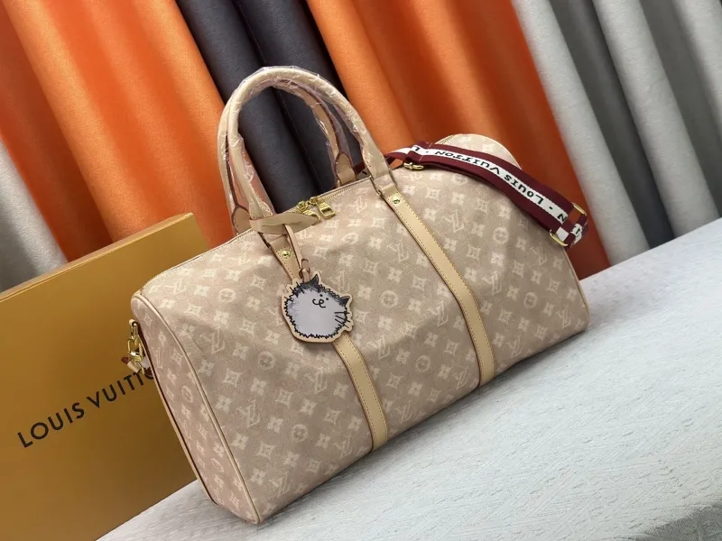 Alternative view of LV Travel Bags-11