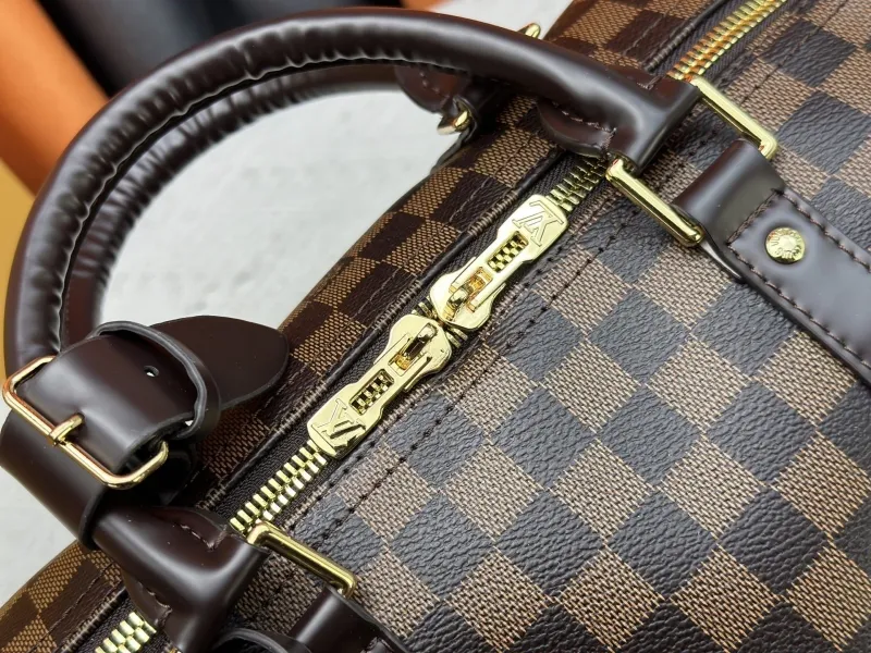 LV Travel Bags-21 - Image 6