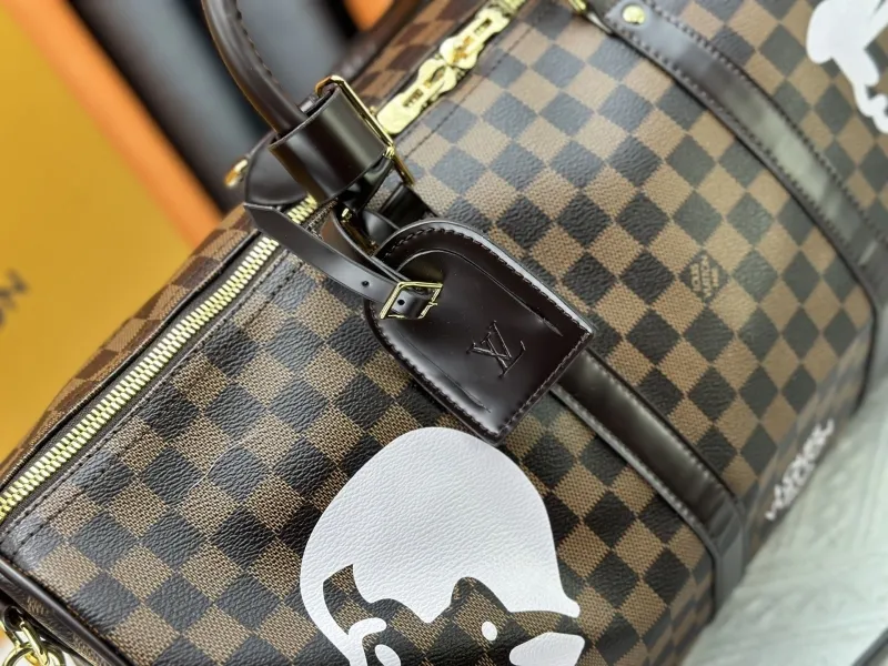 LV Travel Bags-21 - Image 7