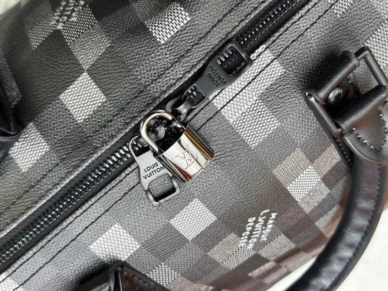 LV Travel Bags-22 - Image 7