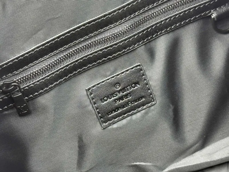 LV Travel Bags-22 - Image 8