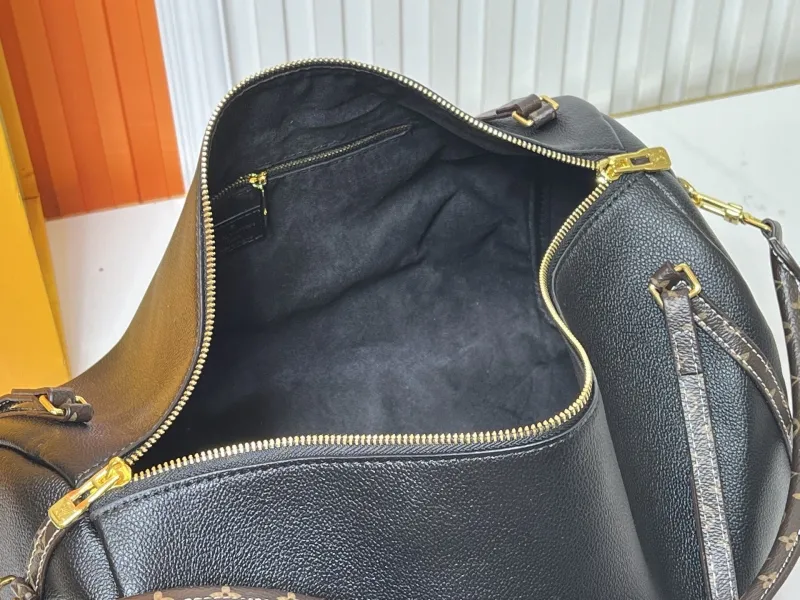 LV Travel Bags-26 - Image 8