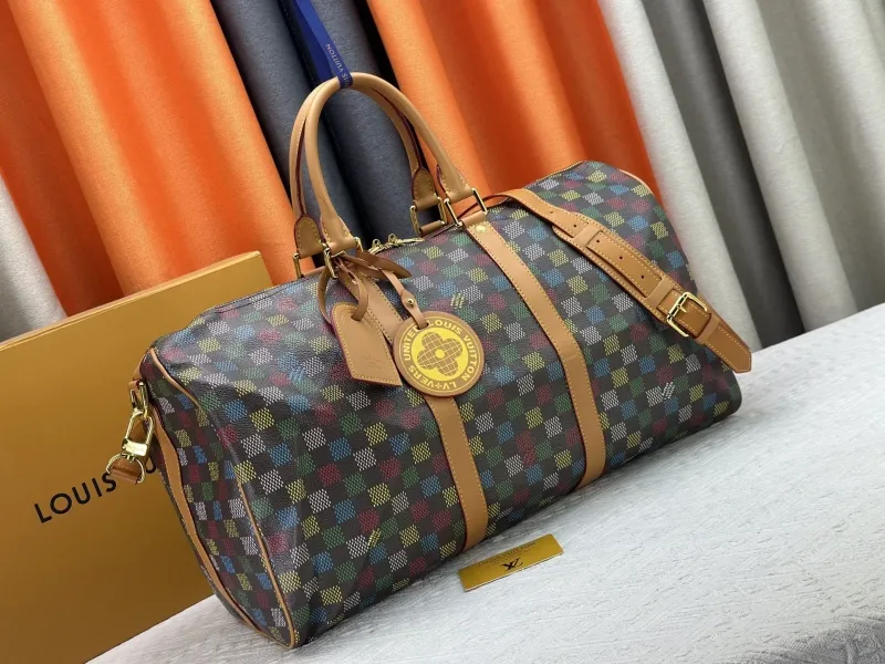 Alternative view of LV Travel Bags-28