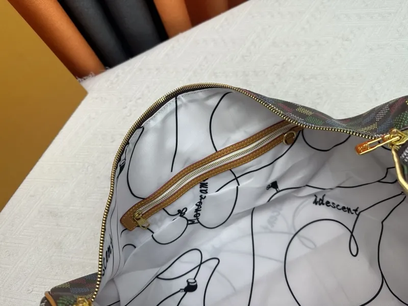 LV Travel Bags-28 - Image 8