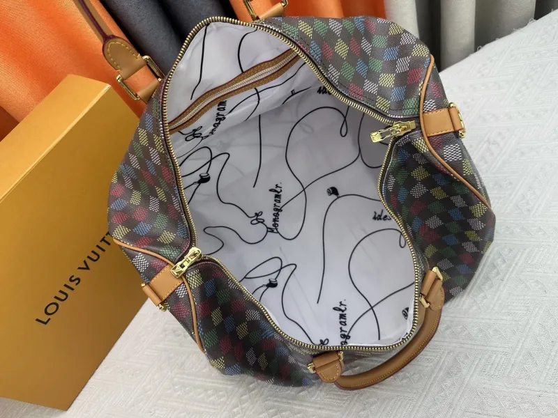 LV Travel Bags-28 - Image 9