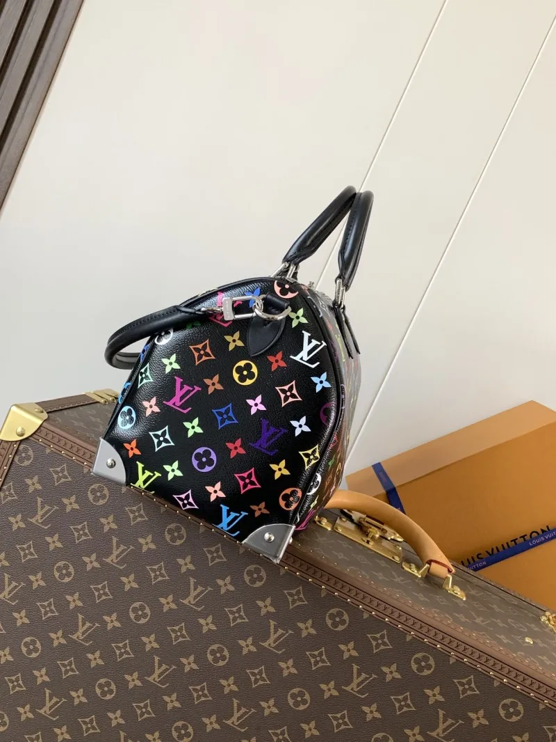 Alternative view of LV Travel Bags-39