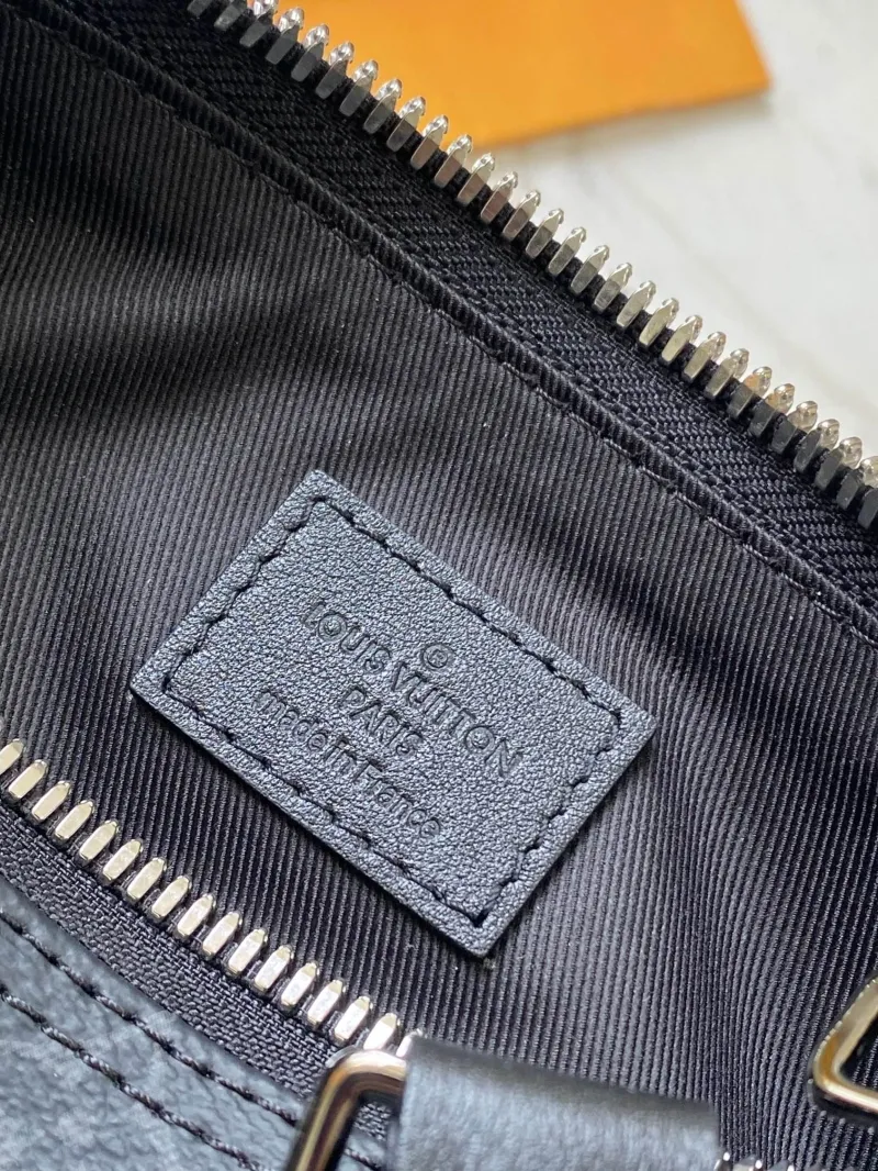 LV Travel Bags-40 - Image 9