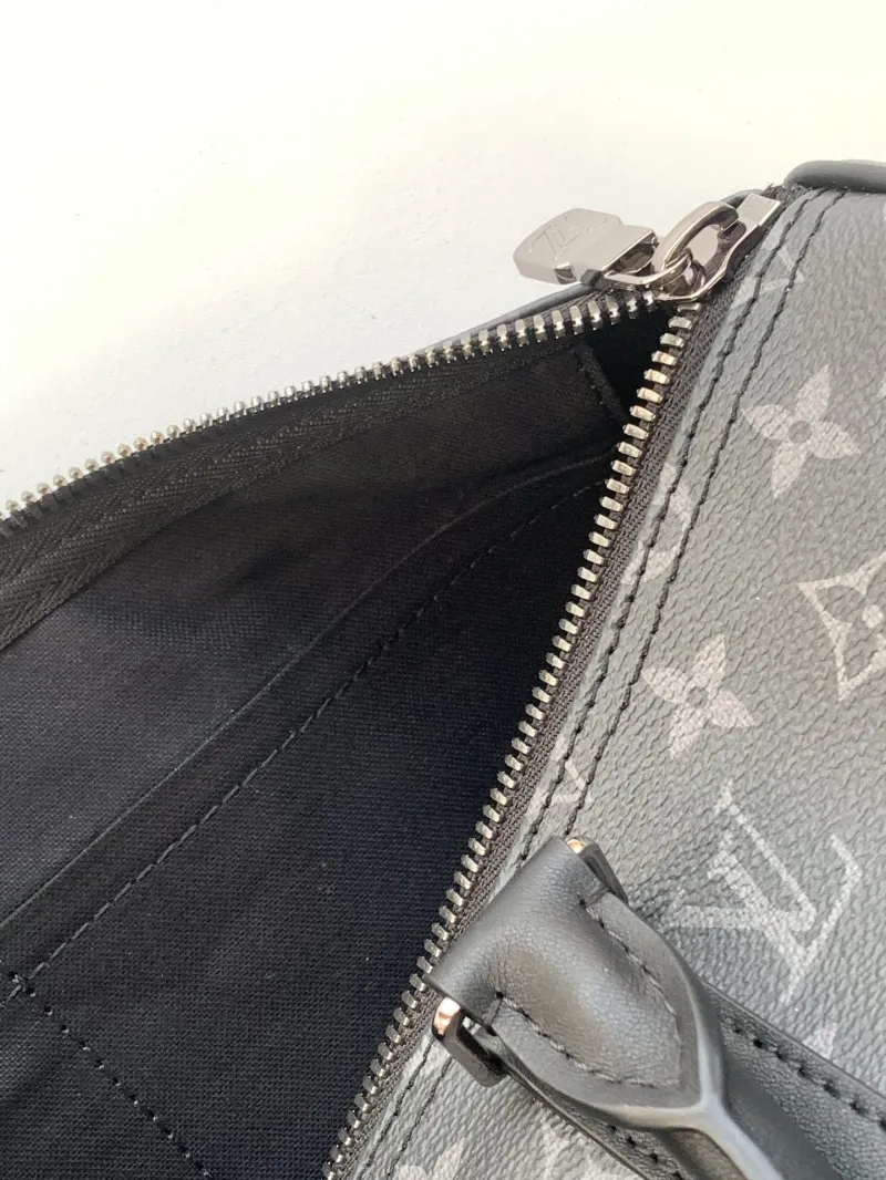 LV Travel Bags-52 - Image 9