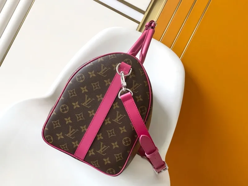 Alternative view of LV Travel Bags-101