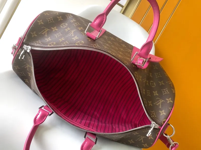 LV Travel Bags-101 - Image 9