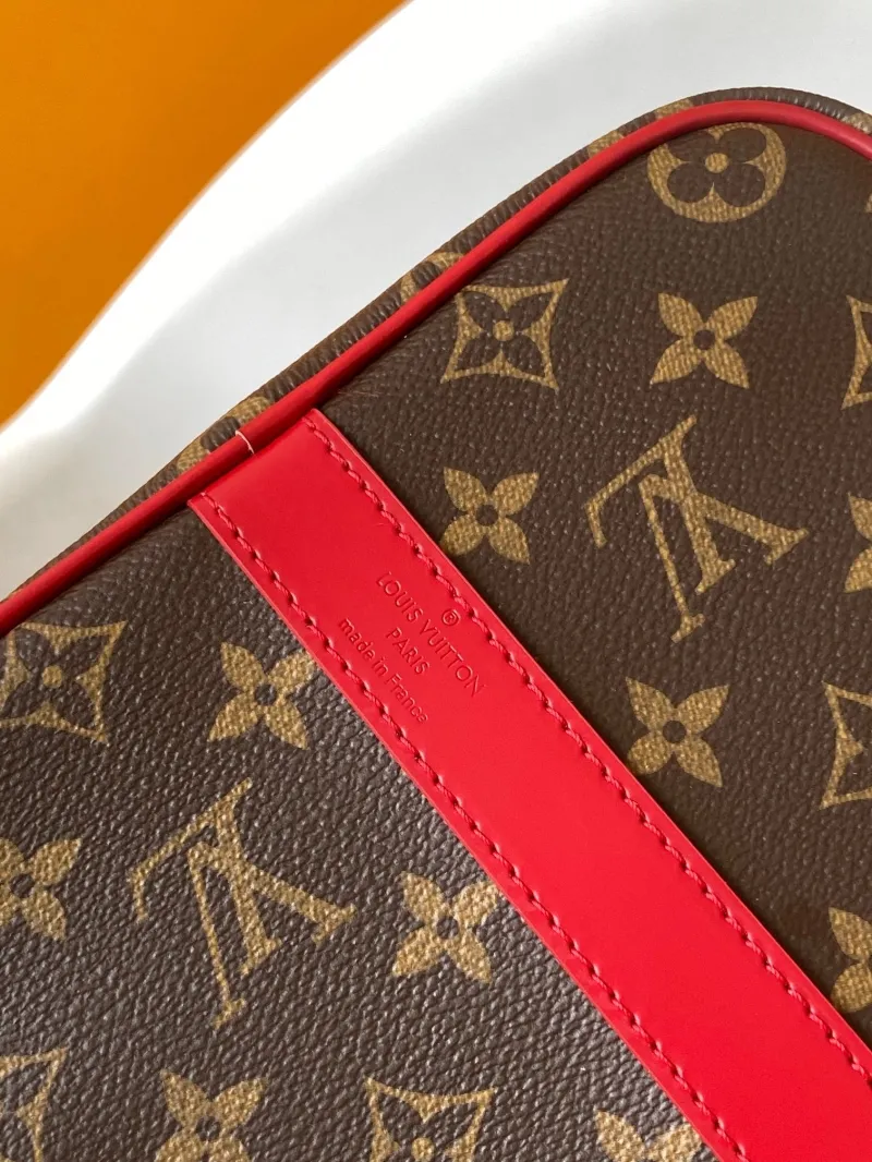 LV Travel Bags-102 - Image 8