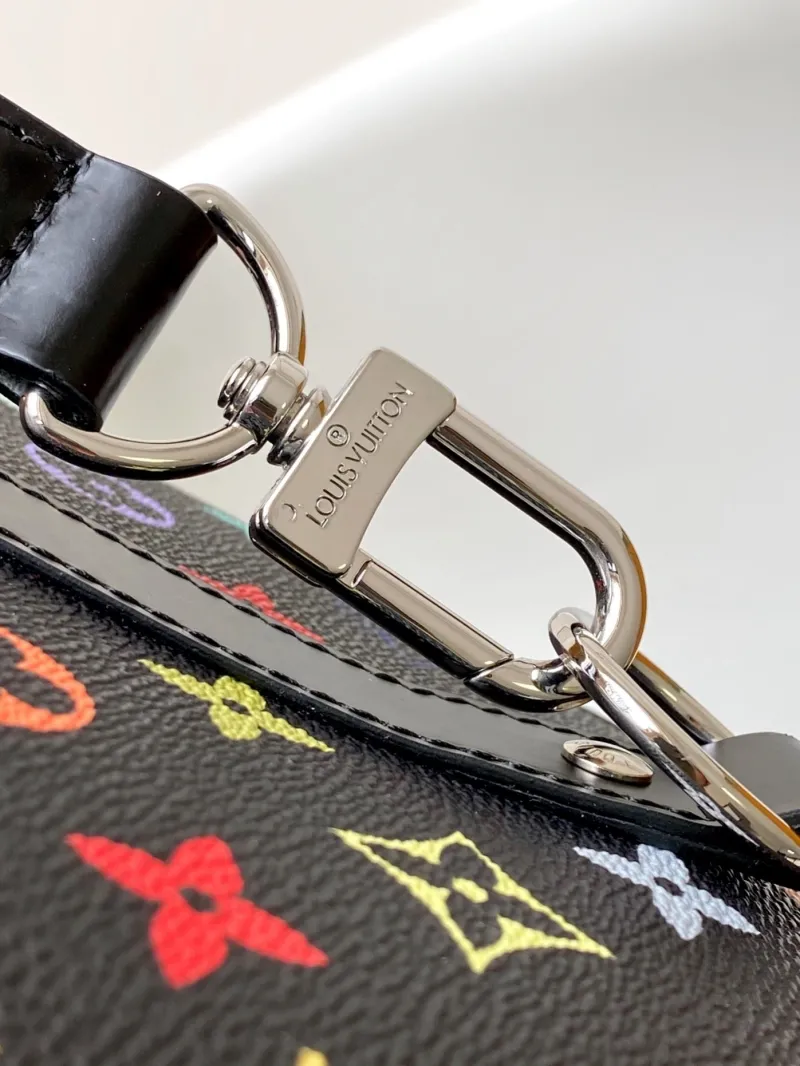LV Travel Bags-103 - Image 7