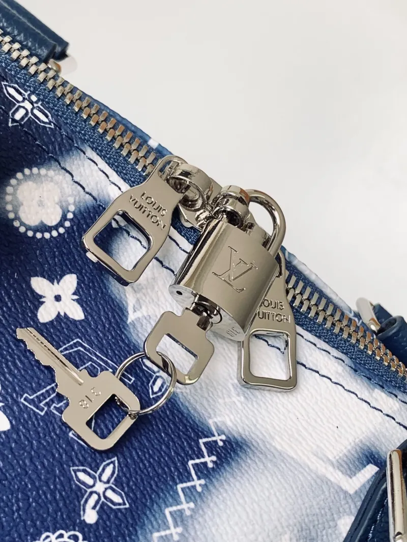 LV Travel Bags-105 - Image 6