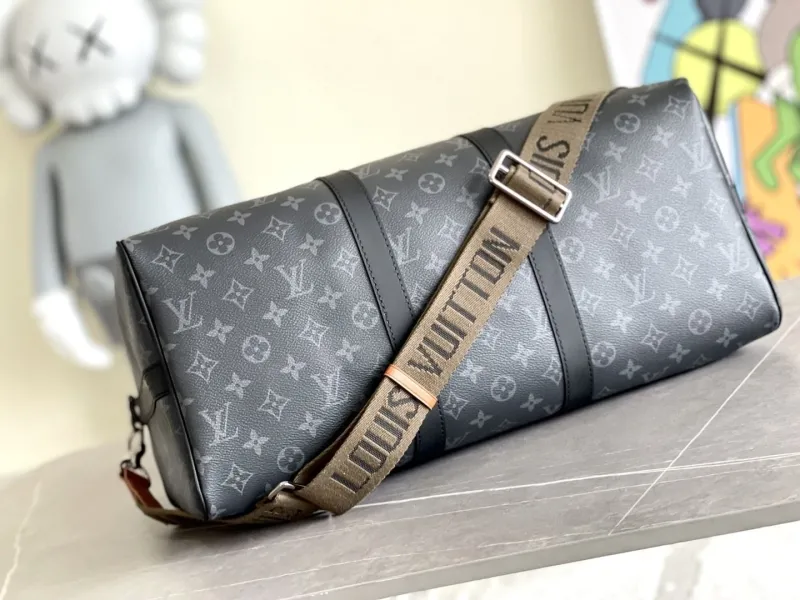 LV Travel Bags-108 - Image 4