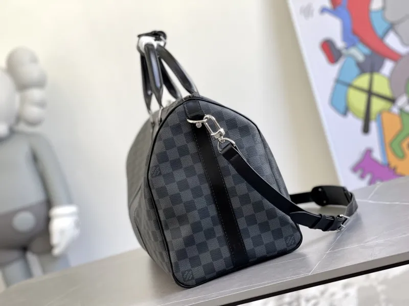 Alternative view of LV Travel Bags-112