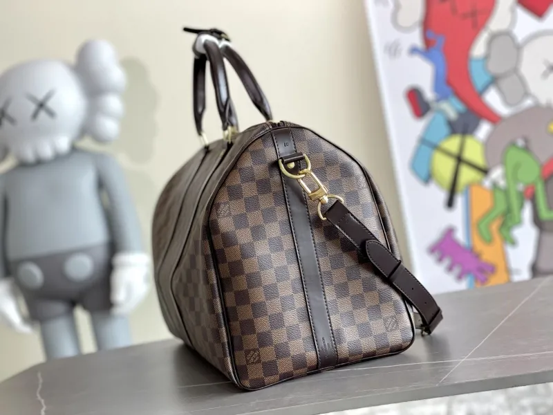 Alternative view of LV Travel Bags-113