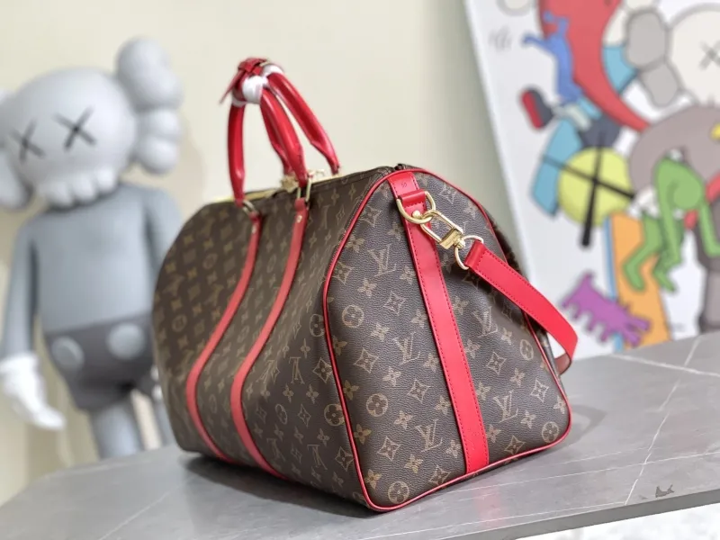 Alternative view of LV Travel Bags-114