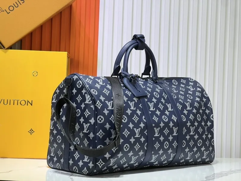 Alternative view of LV Travel Bags-119