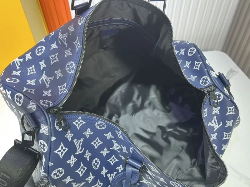LV Travel Bags-119 - Image 8