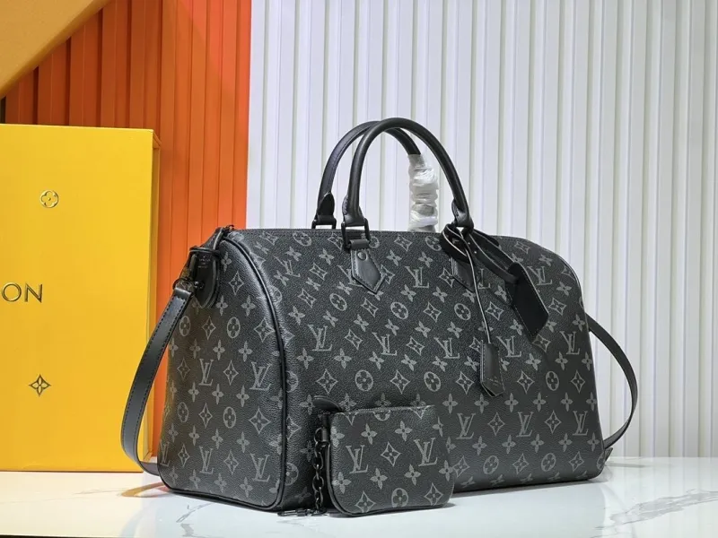 Alternative view of LV Travel Bags-121