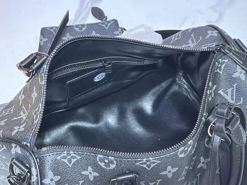 LV Travel Bags-122 - Image 8