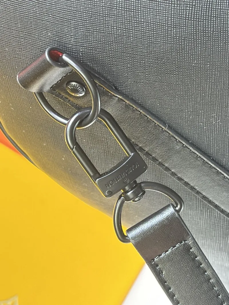 LV Travel Bags-123 - Image 4
