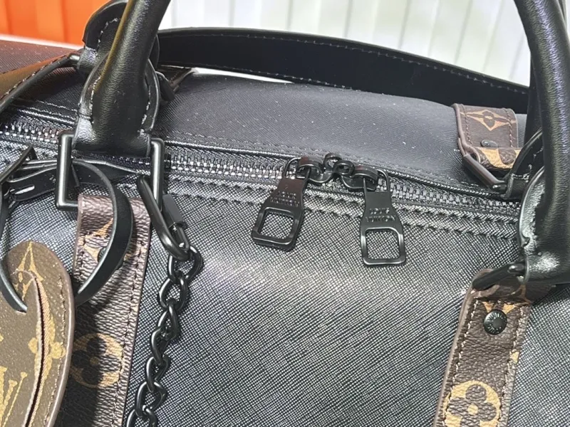 LV Travel Bags-123 - Image 5