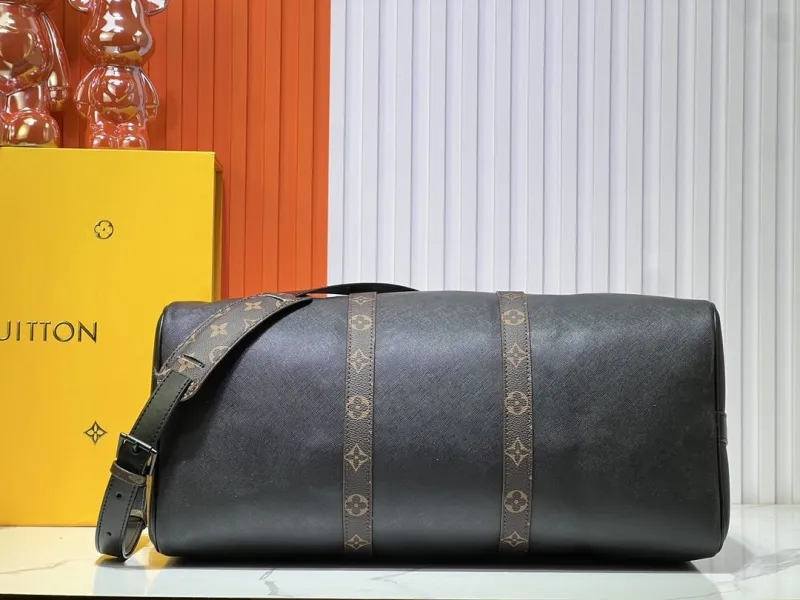 LV Travel Bags-123 - Image 7
