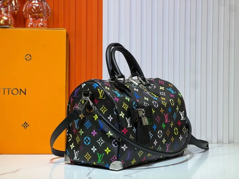 Alternative view of LV Travel Bags-126