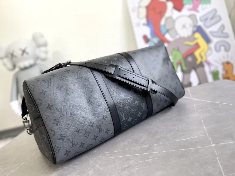 LV Travel Bags-133 - Image 4