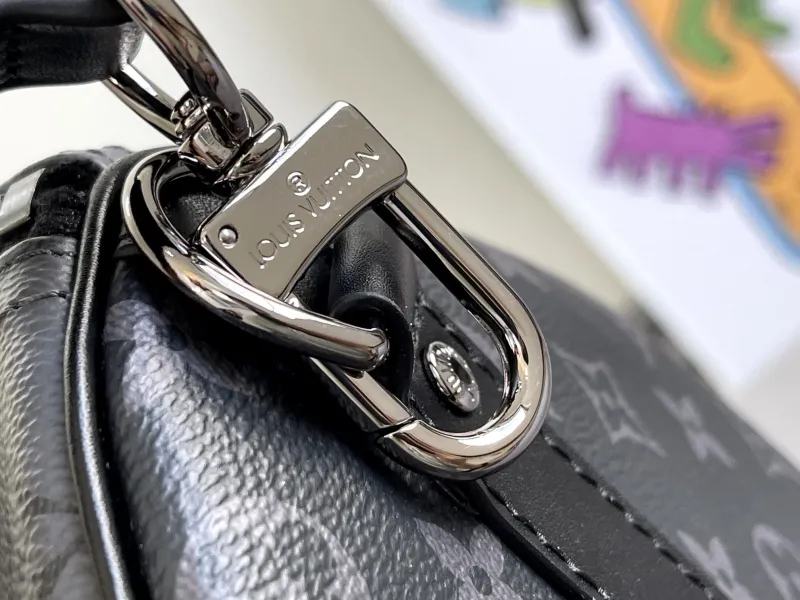 LV Travel Bags-133 - Image 5